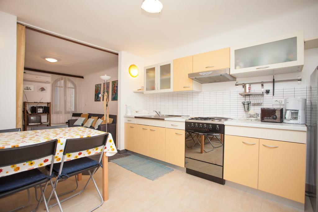 Apartment Zdenac Rovinj Exterior photo